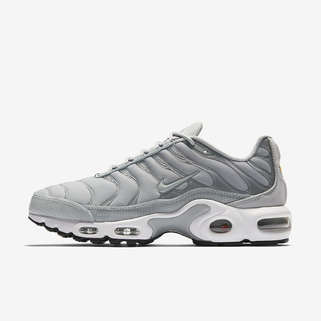 女子运动鞋 nike air max plus prm 女子运动鞋搭载 tuned air 设计