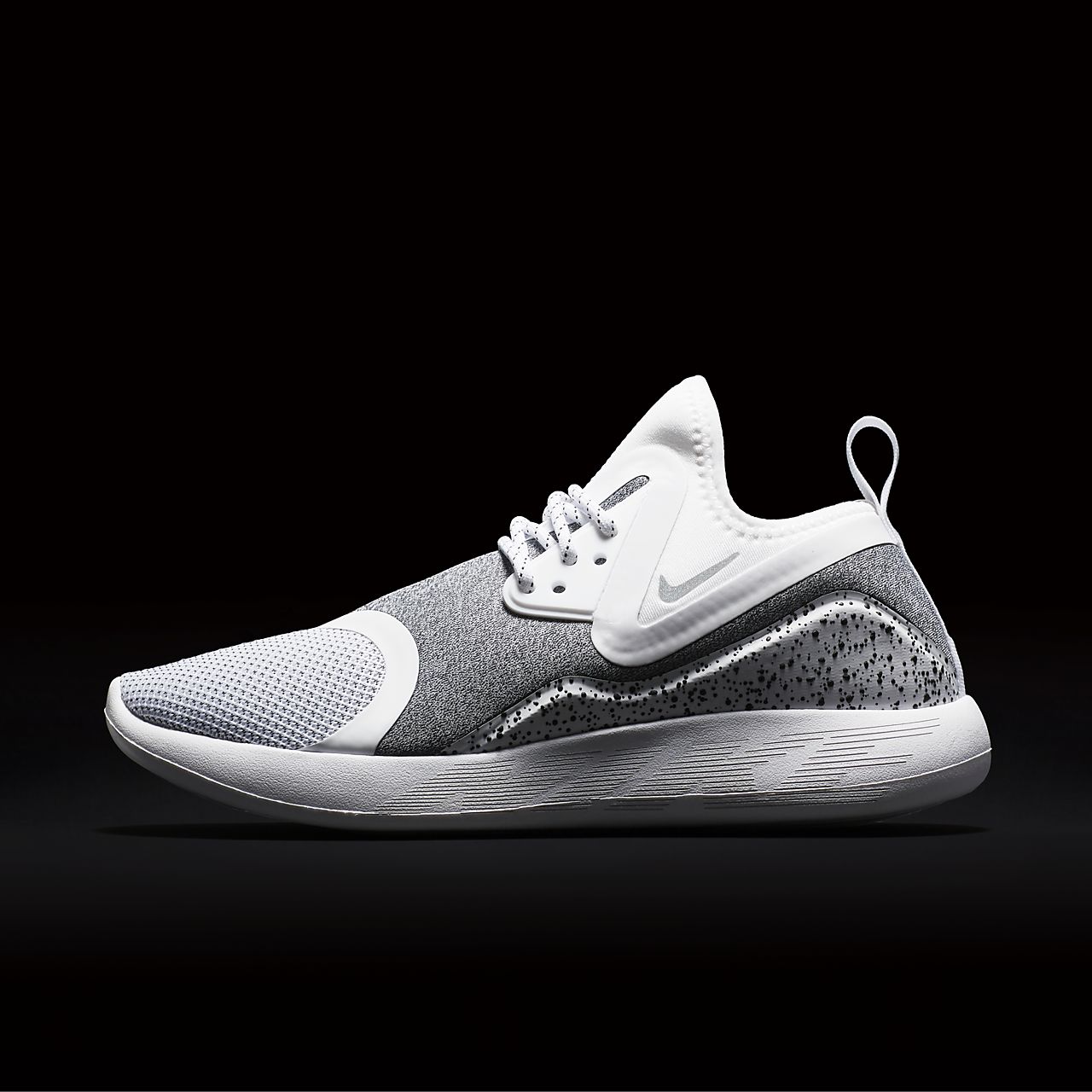 nike lunarcharge essential