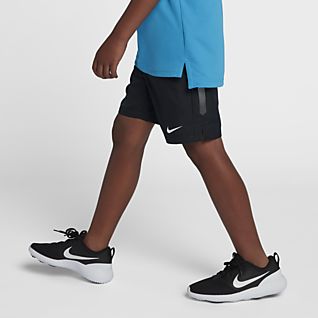short nike tenis