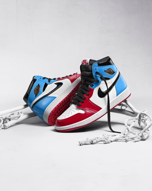 мишка целта затрупвам Jordan Ones. Nike.com