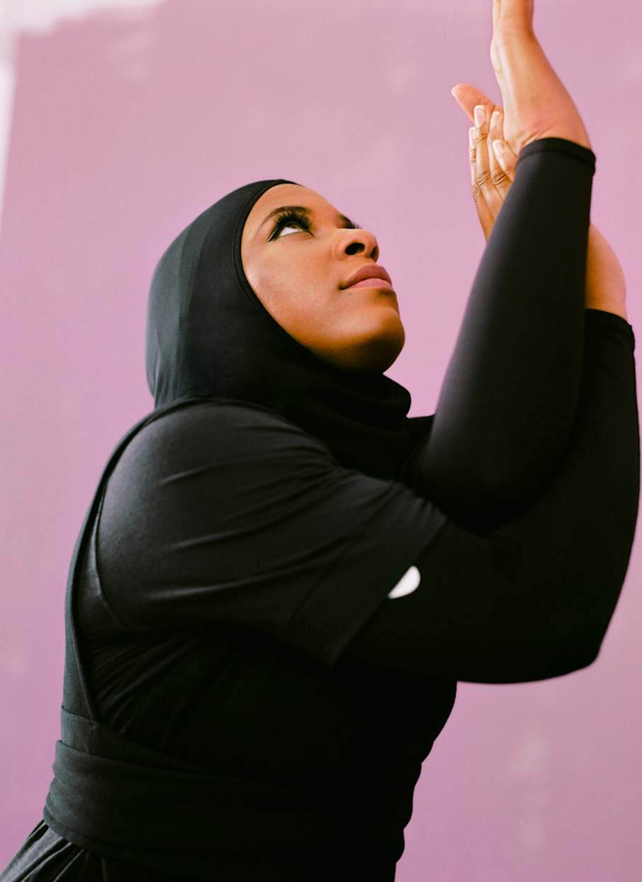 Pozycje jogi zwiększające siłę i sprawność