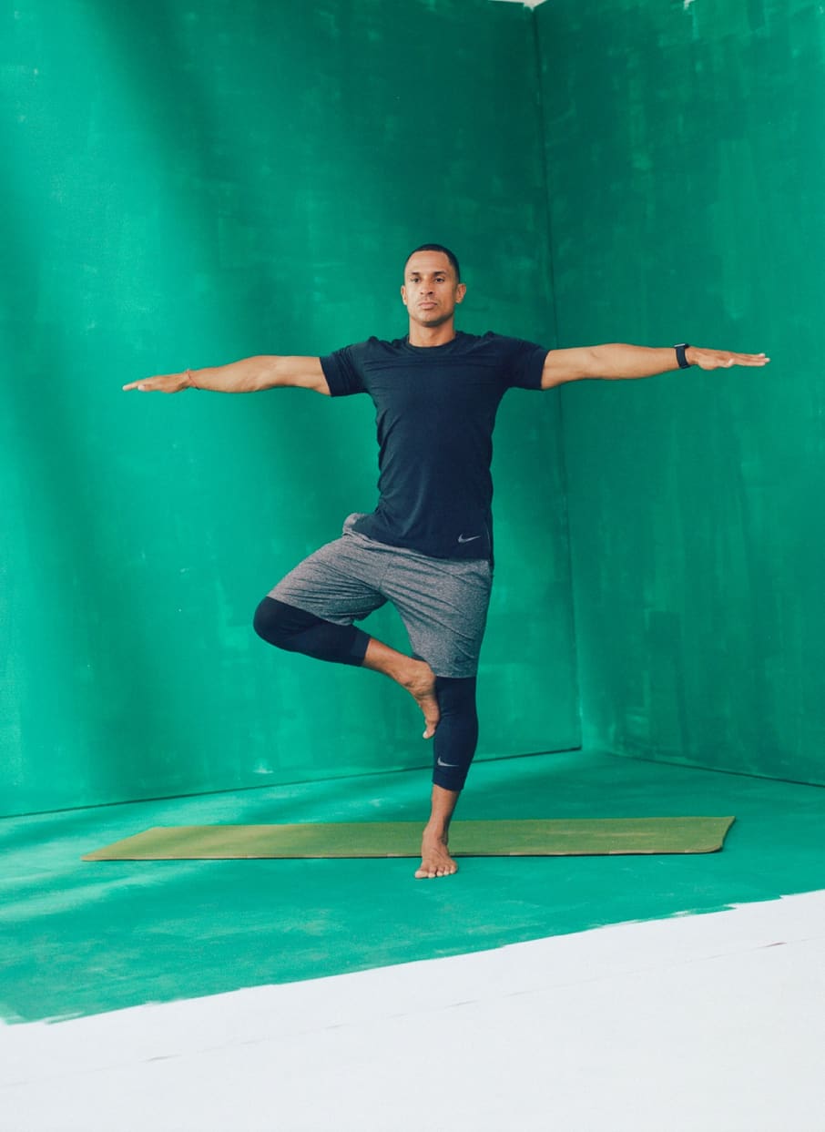 6 Yoga Poses For Strength, Power And Agility. Nike Il