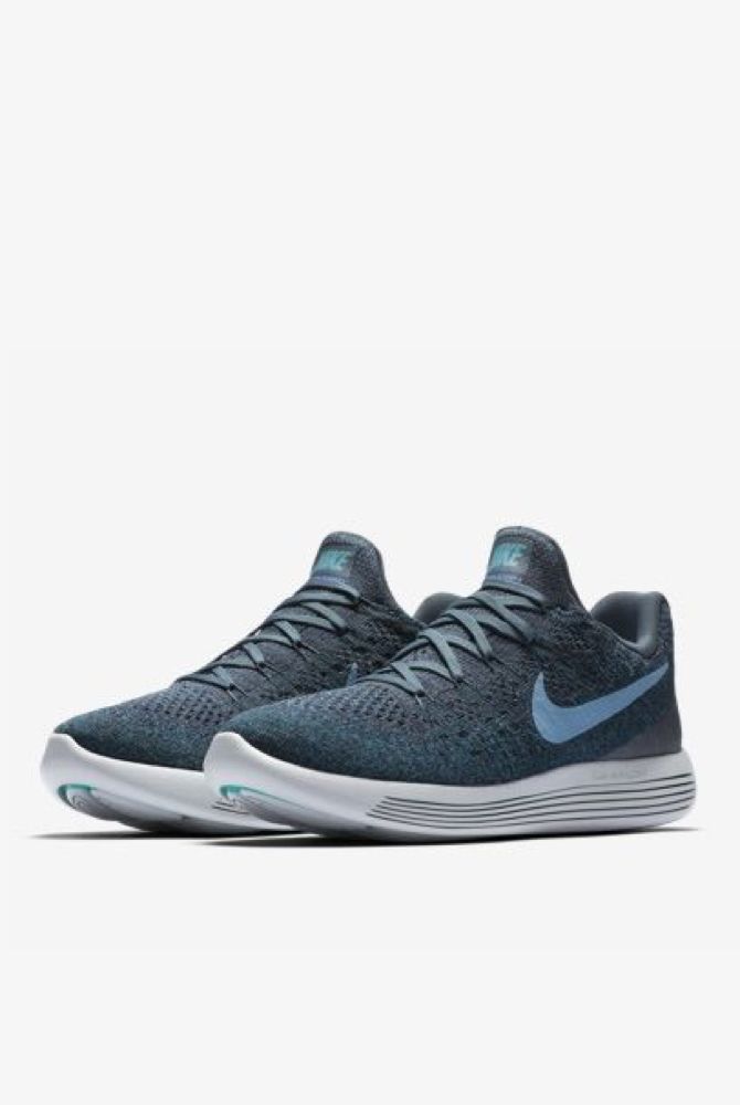 nike flyknit shoes price