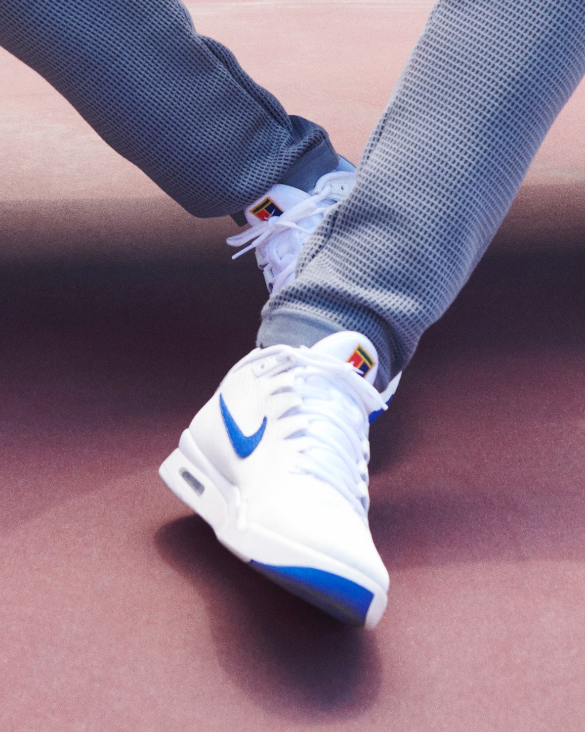 Nike Tennis. ES Nike Tennis. ES