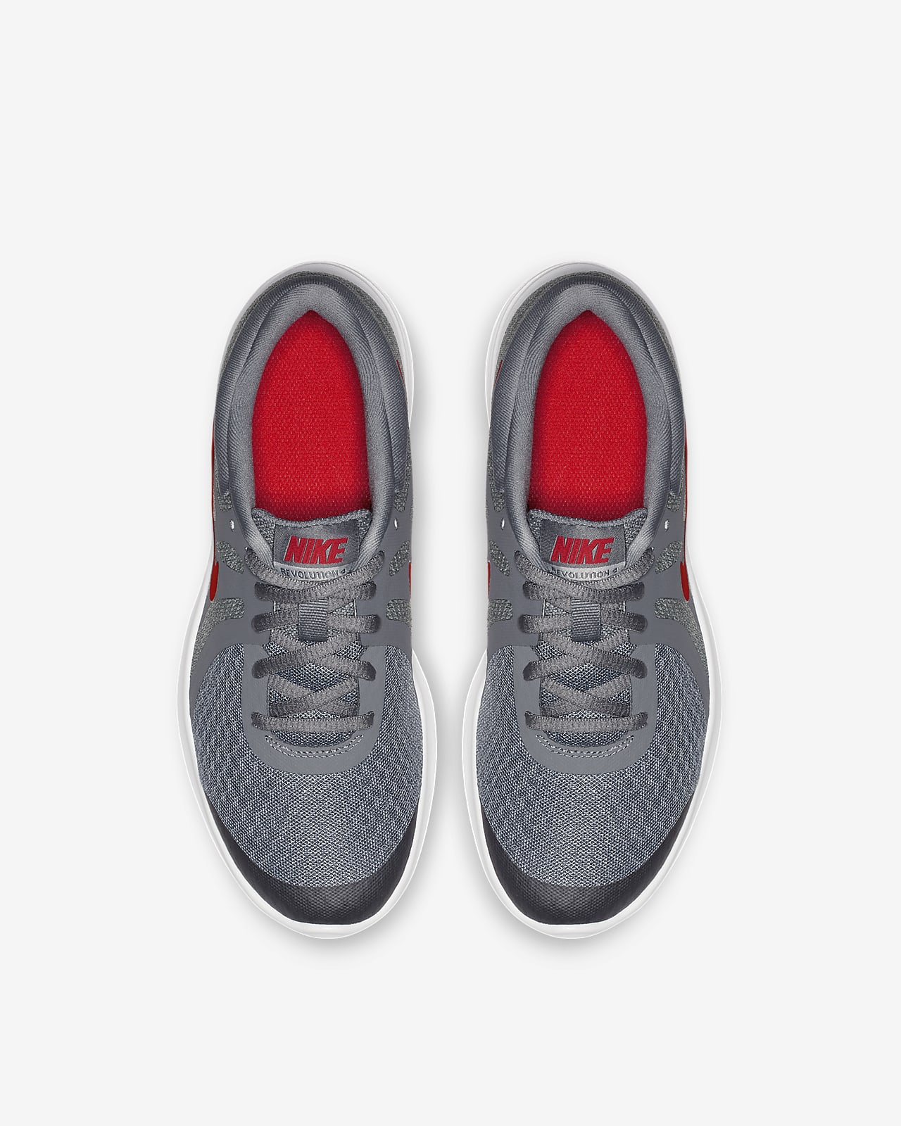 nike tanjun vs revolution 4