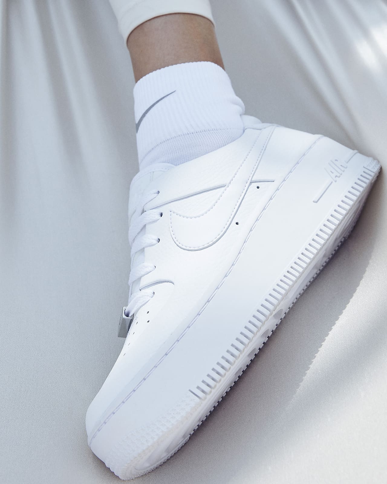 womens nike air force 1 mid trainers