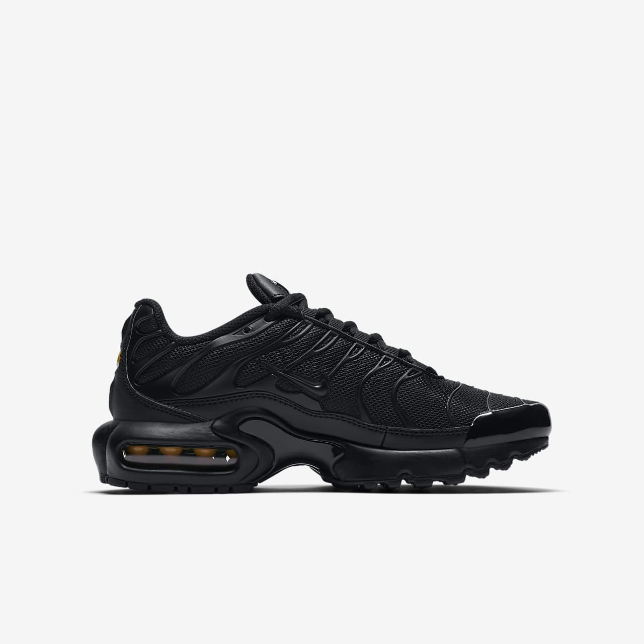 black vapormax plus boys