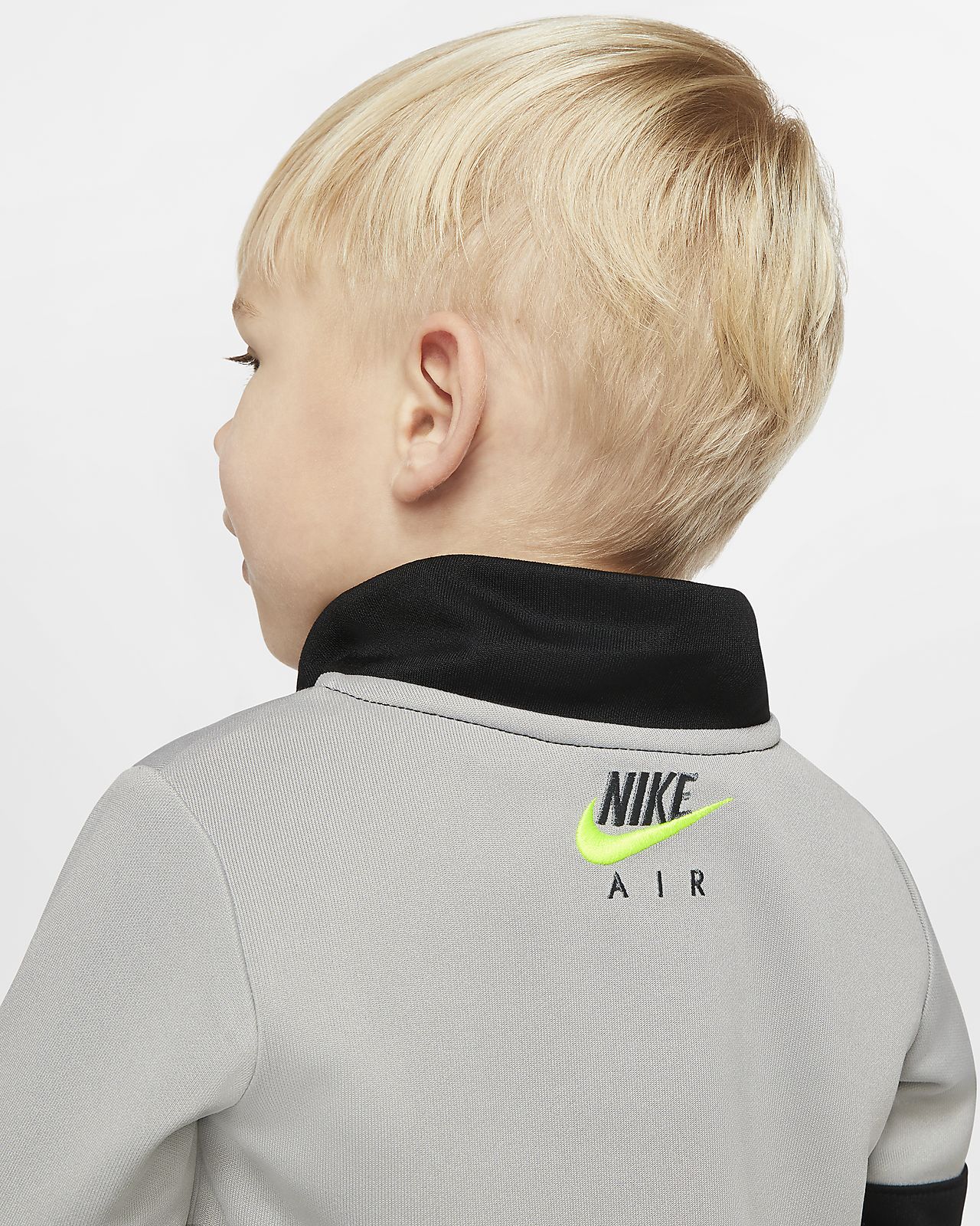maglia e pantaloni nike maglia e pantaloni nike