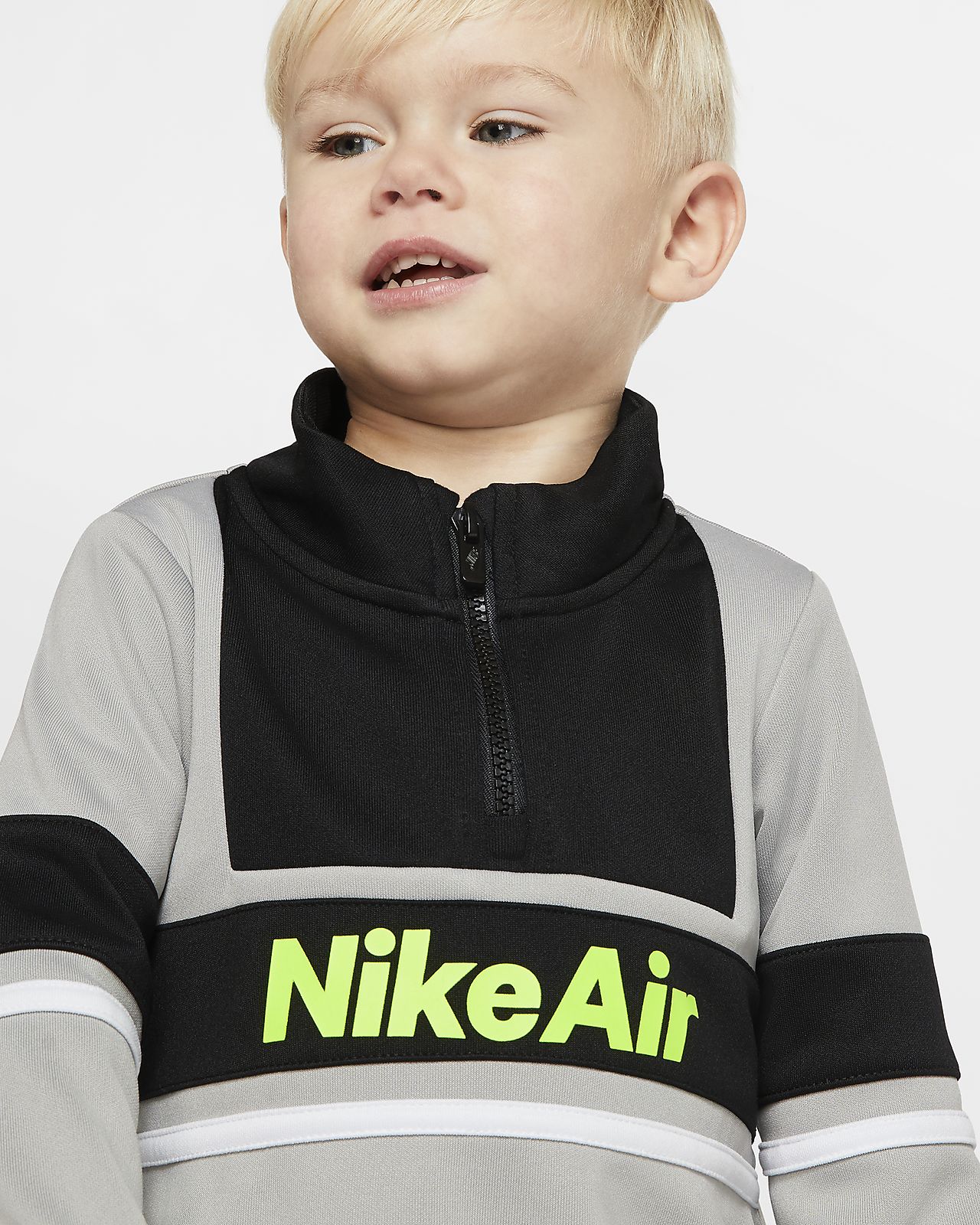 maglia e pantaloni nike maglia e pantaloni nike