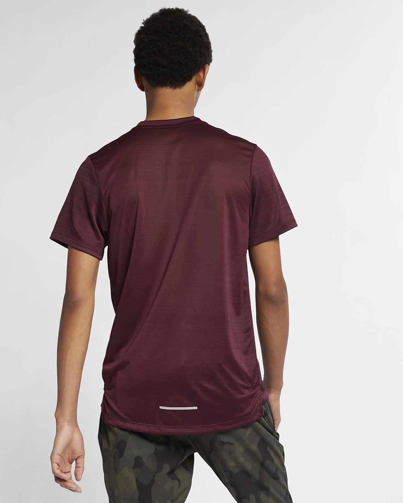 Nike Dri FIT Miler Kurzarm Laufoberteil für Herren Nike Dri FIT Rise 365 Kurzarm Laufoberteil für Herren