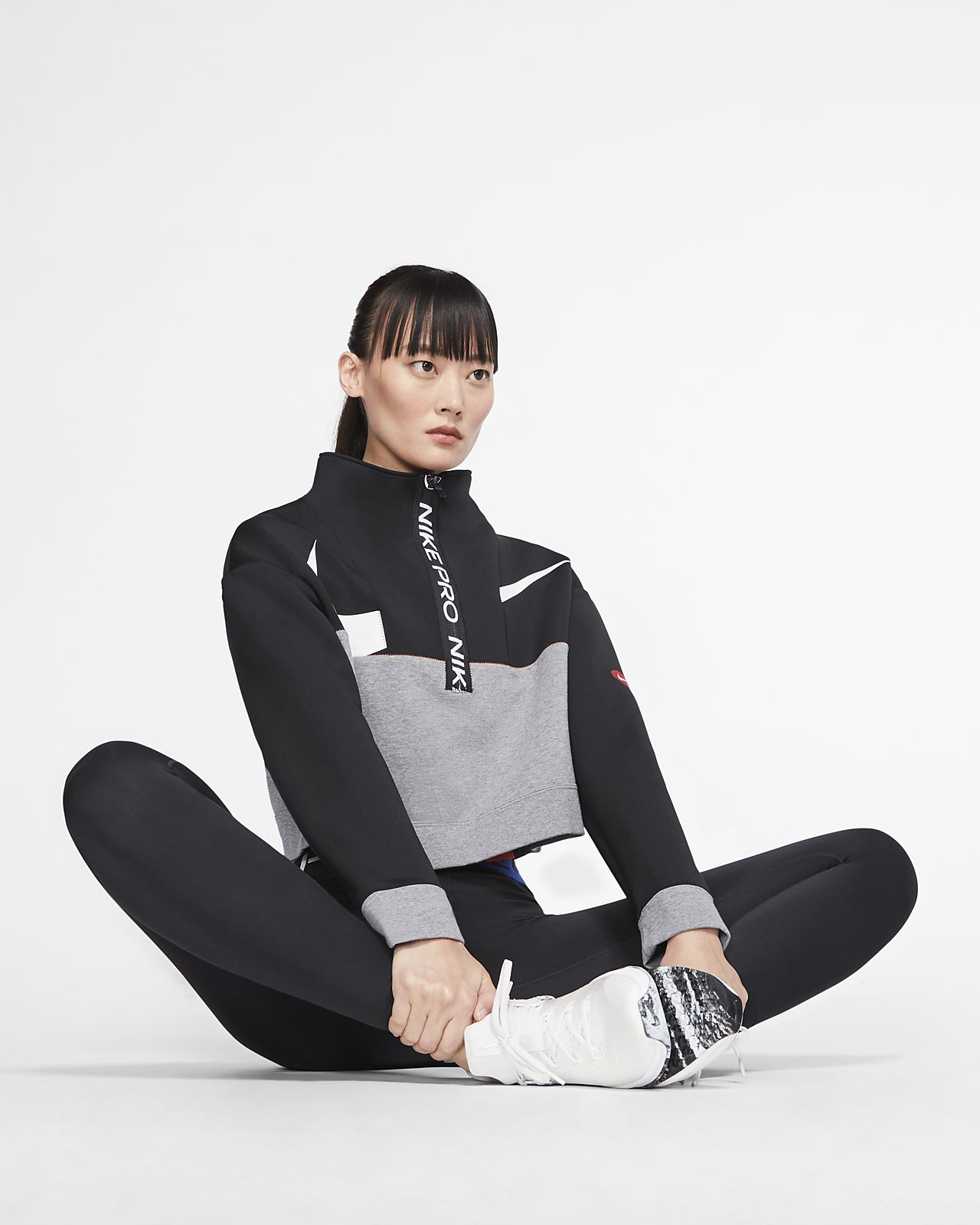 nike pro get fit icon clash