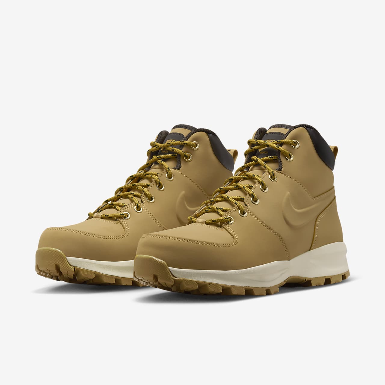 bota manoa nike