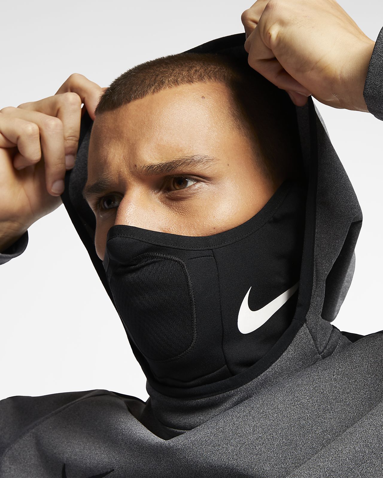 Как называется черная маска. Nike Strike Snood. Nike Strike Snood face Mask. Nike VAPORKNIT Strike Snood. Nike Strike Snood Dri-Fit face Mask.