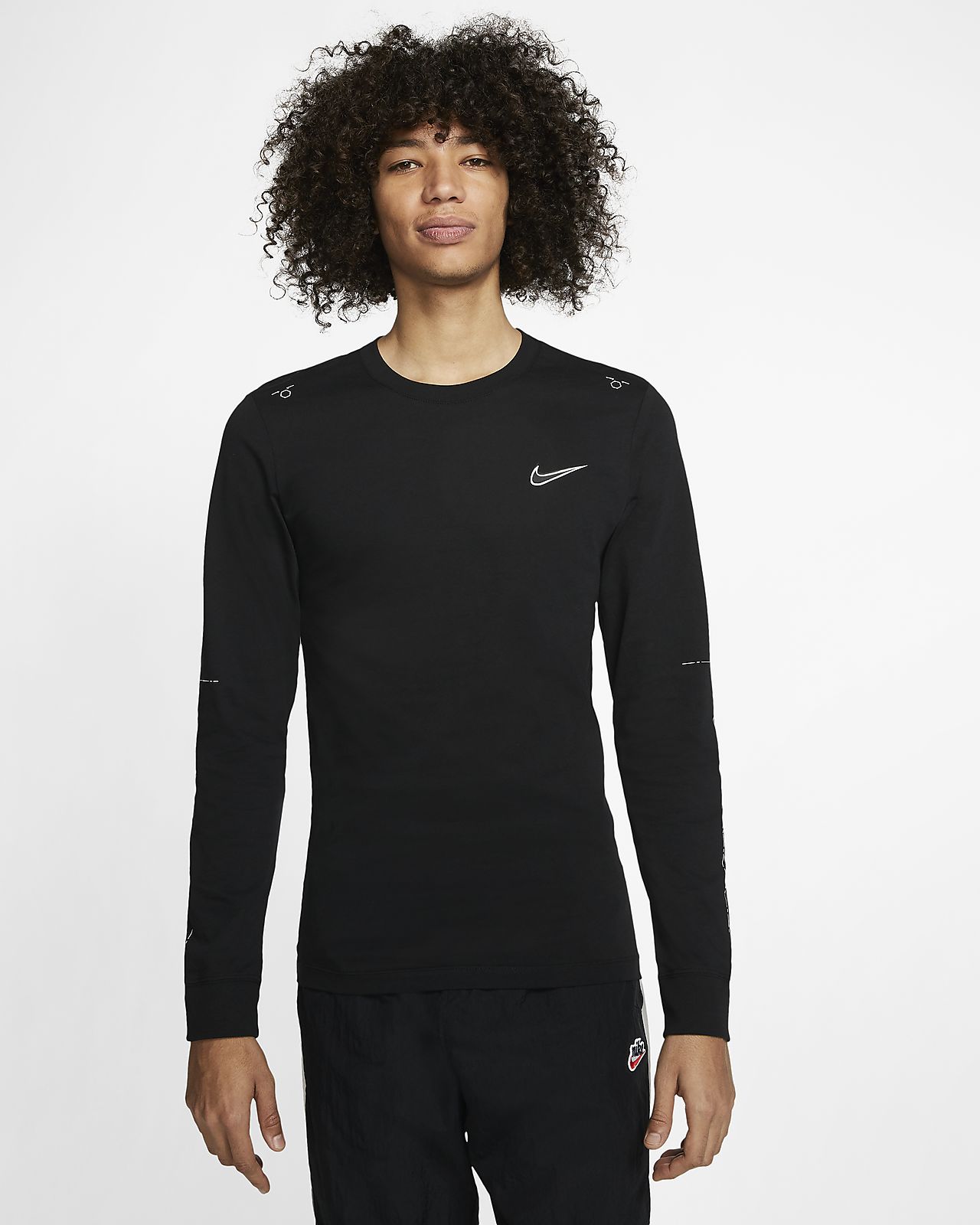 Långärmad t shirt Nike Sportswear för män. Nike SE Långärmad t shirt Nike Sportswear för killar. Nike SE