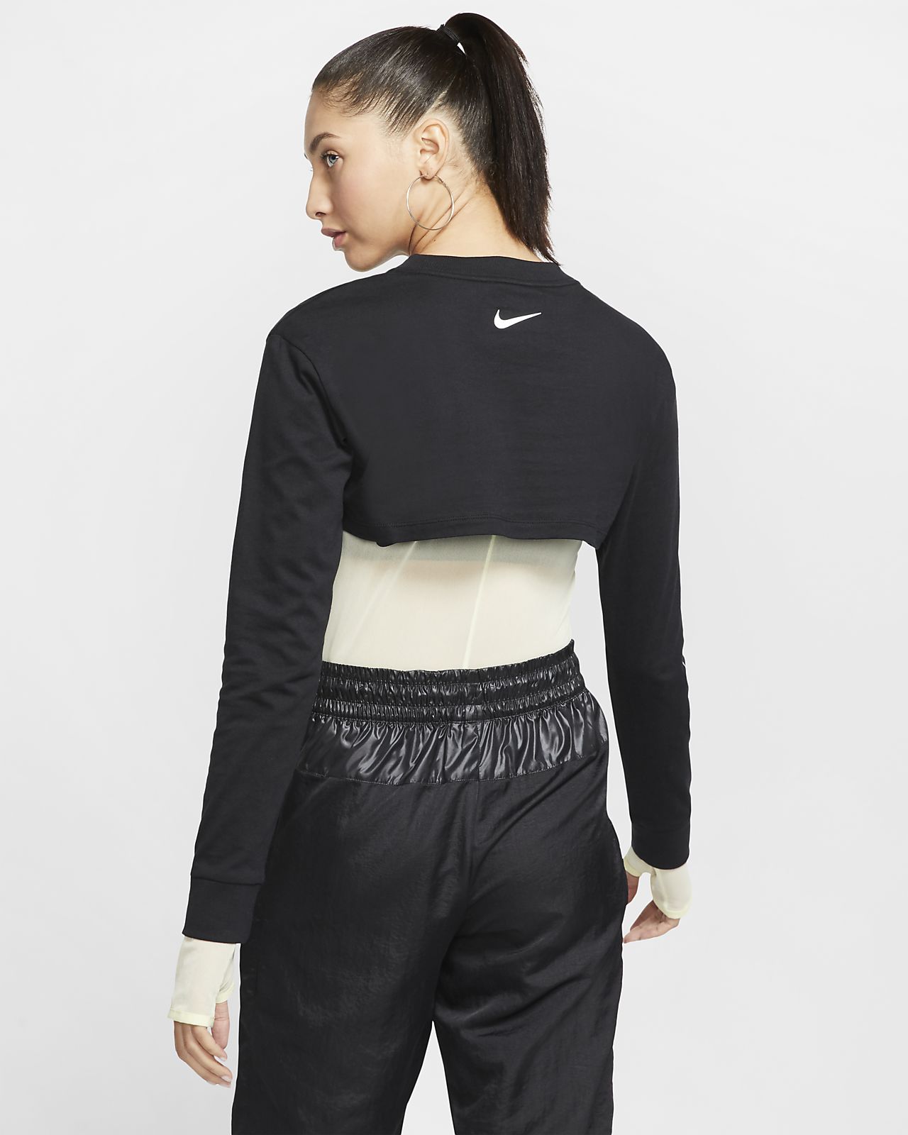 crop top nike