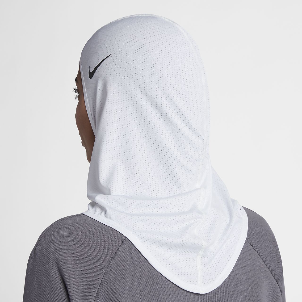 Nike Pro Hijab. Nike.com EG