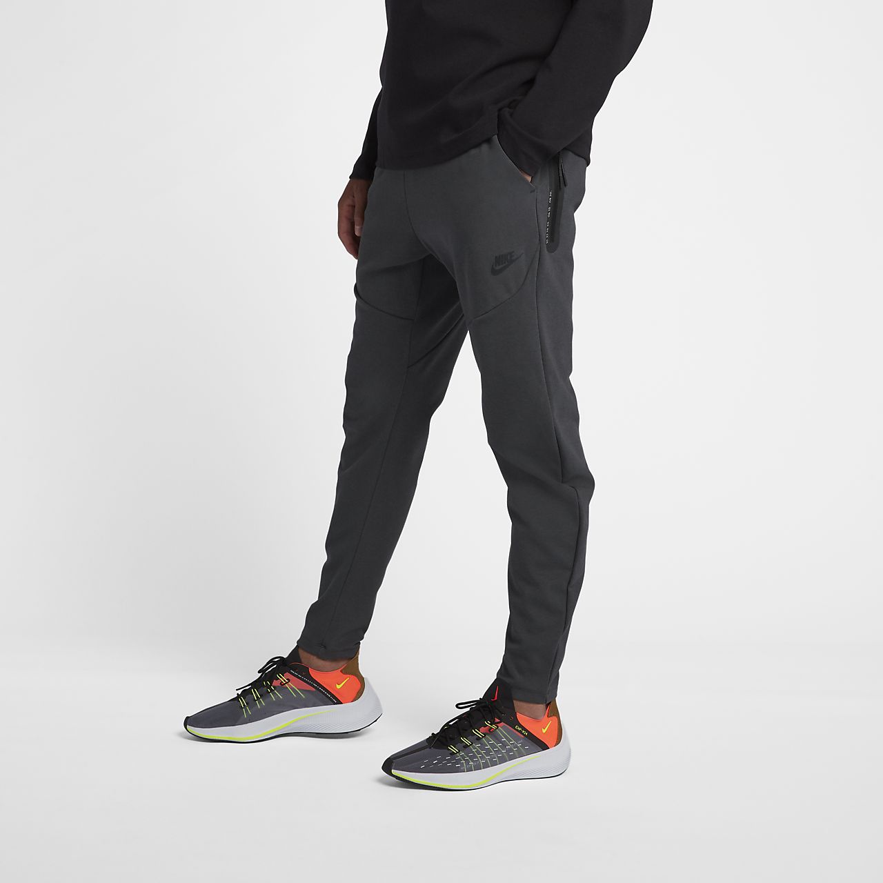 nike sportswear tech trousers