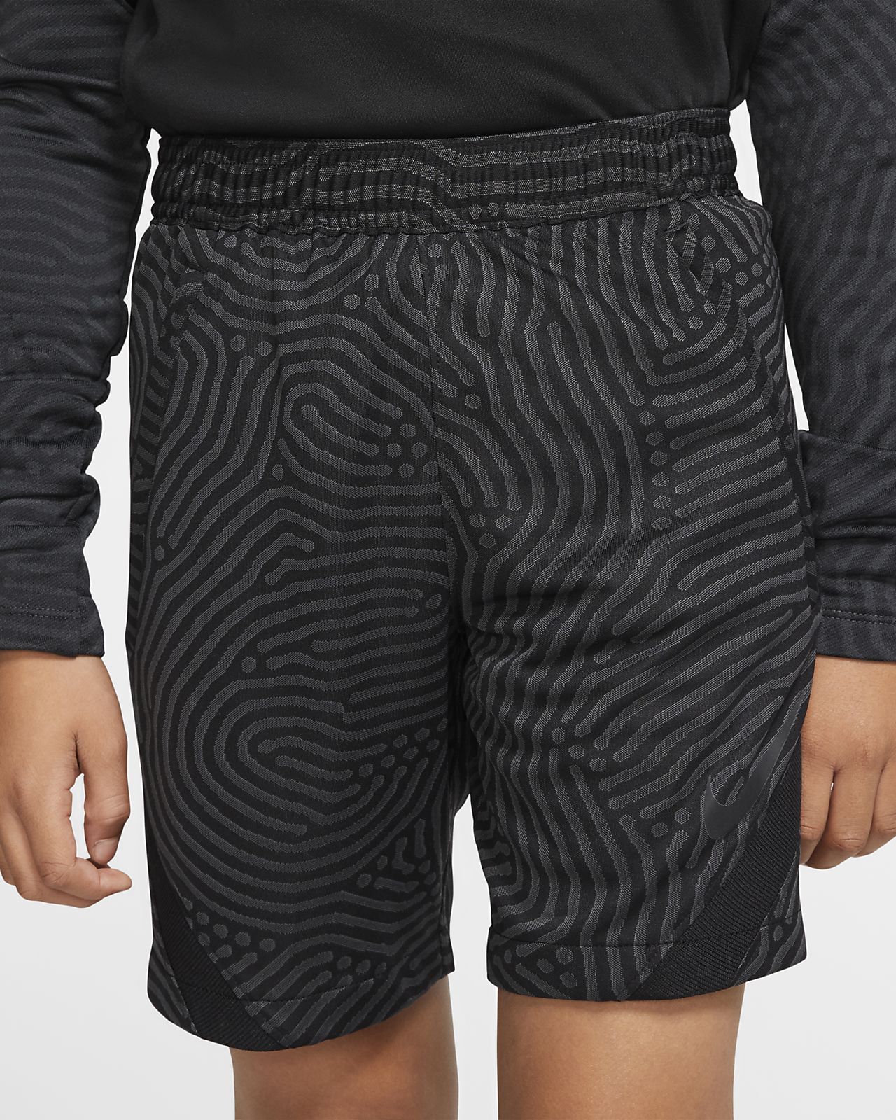 kids nike football shorts