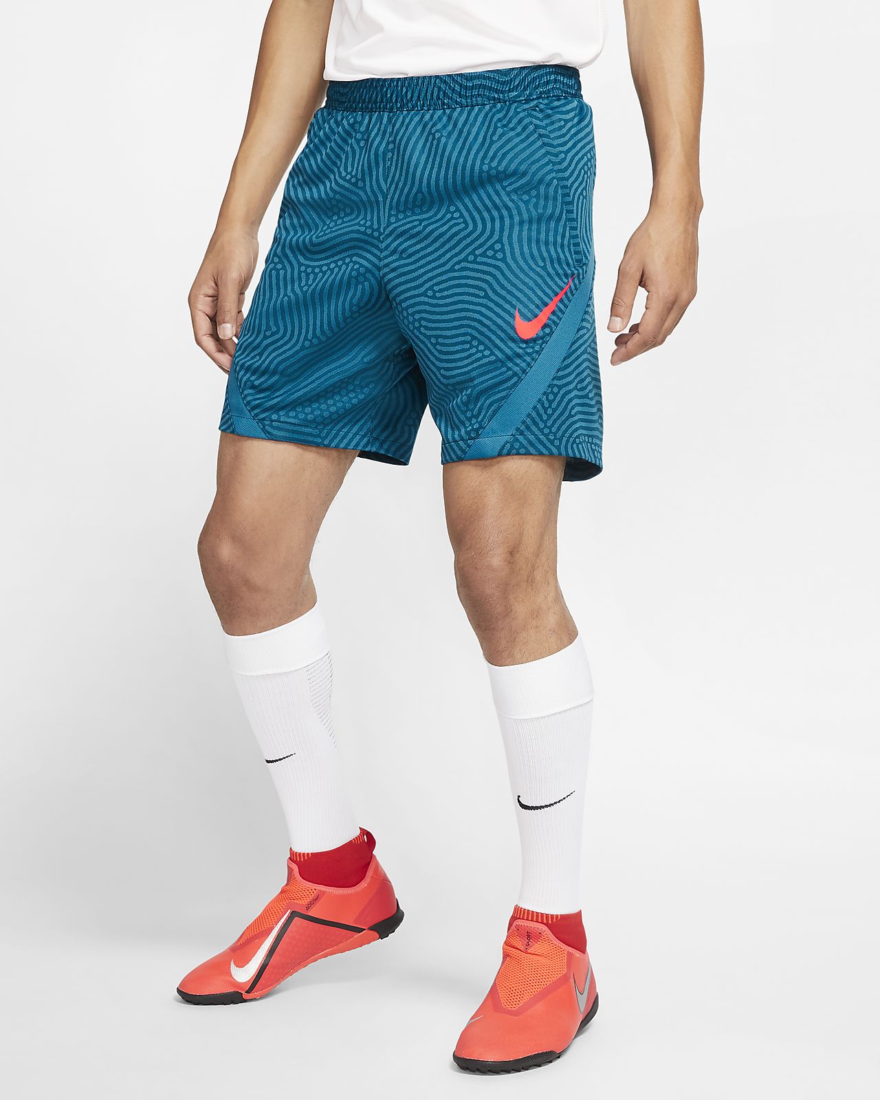 nike sports shorts with pockets