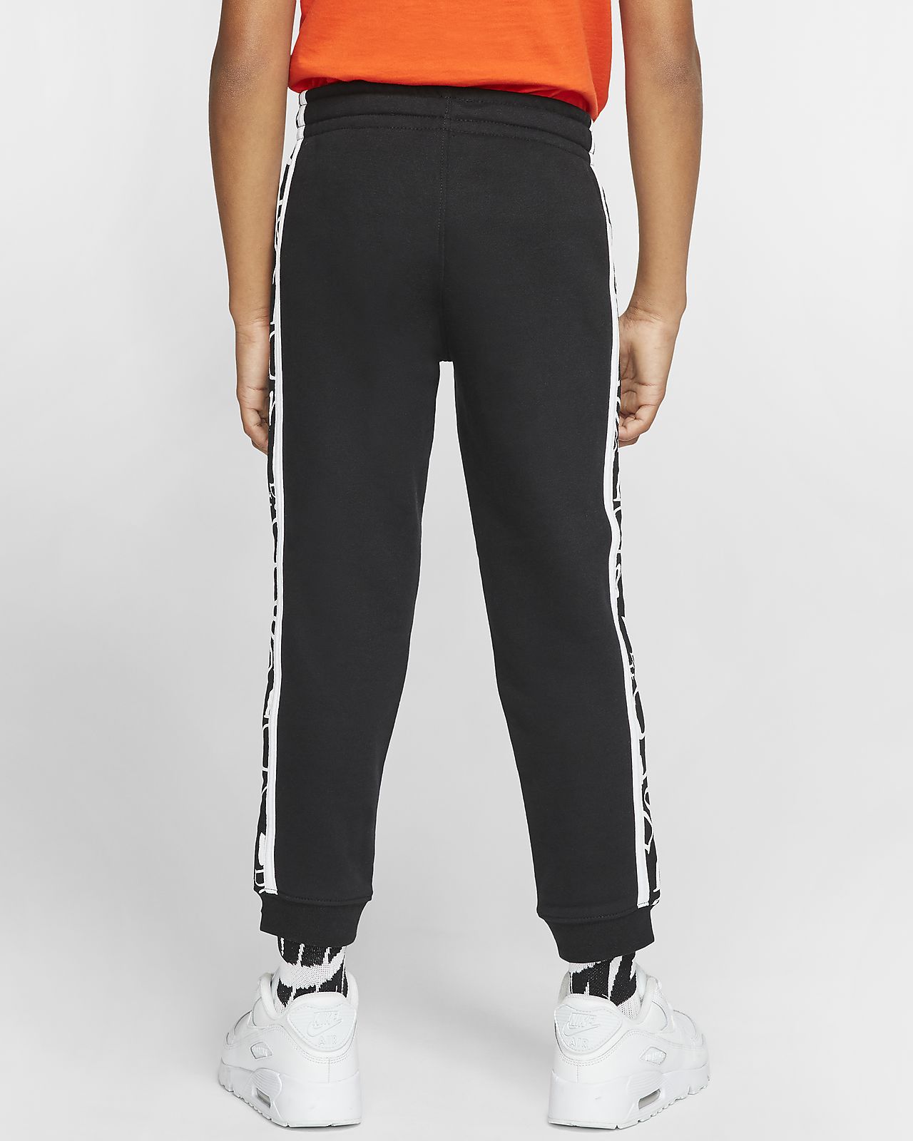 pantaloni nike con pantaloni nike con