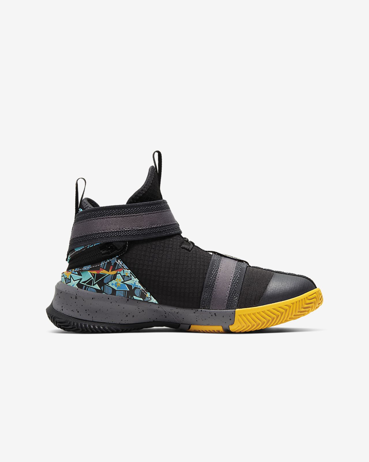 NIKE ZOOM LEBRON SOLDIER 9 FLYEASE. Nike Store, zipper wrap NIKE ZOOM LEBRON SOLDIER 9 FLYEASE. Nike Store, zipper wrap