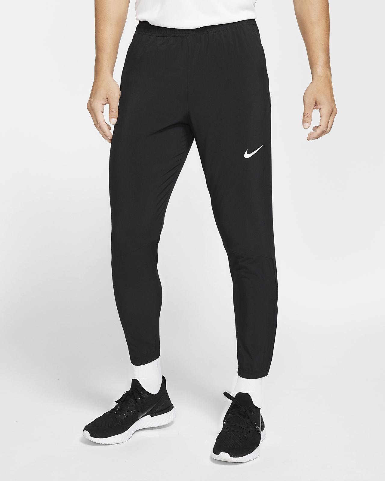 nike therma essential joggers