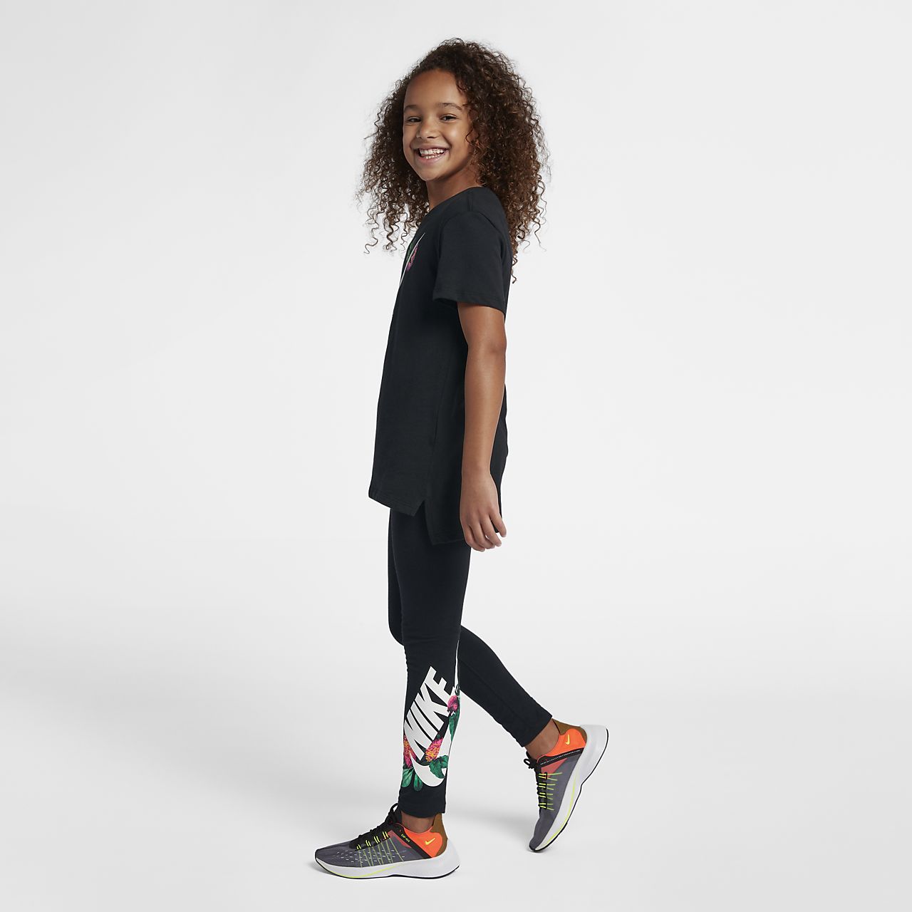 nike t shirt and leggings