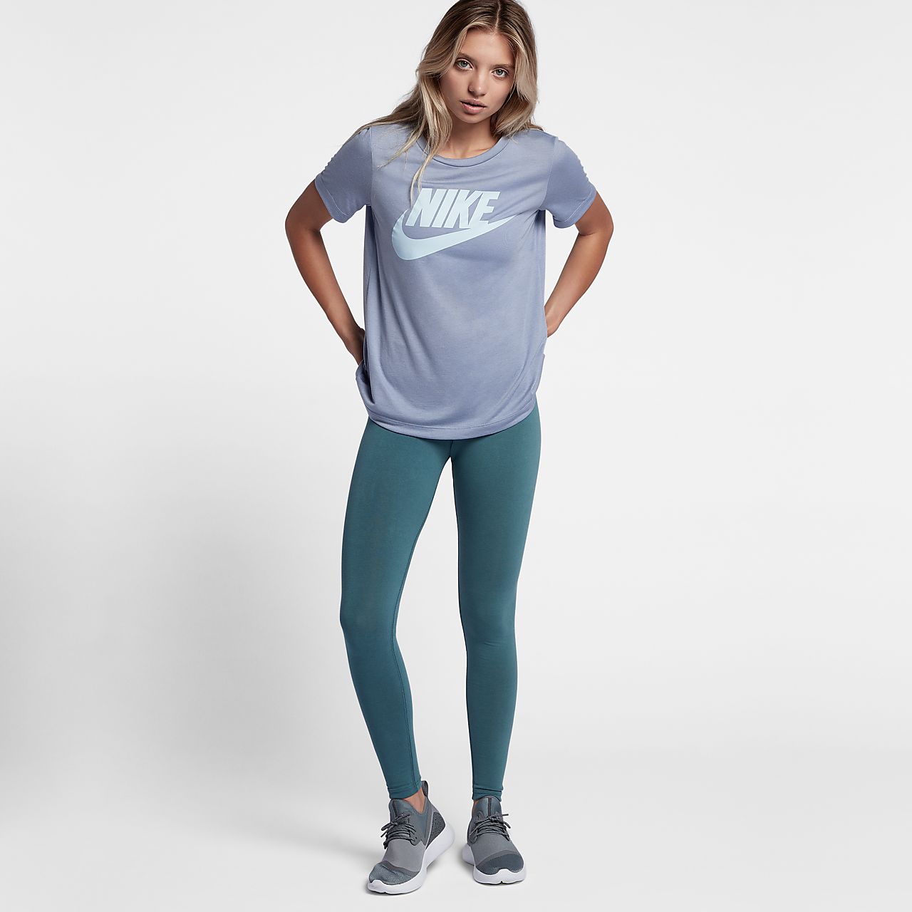 nike sportswear essential women's logo short sleeve top