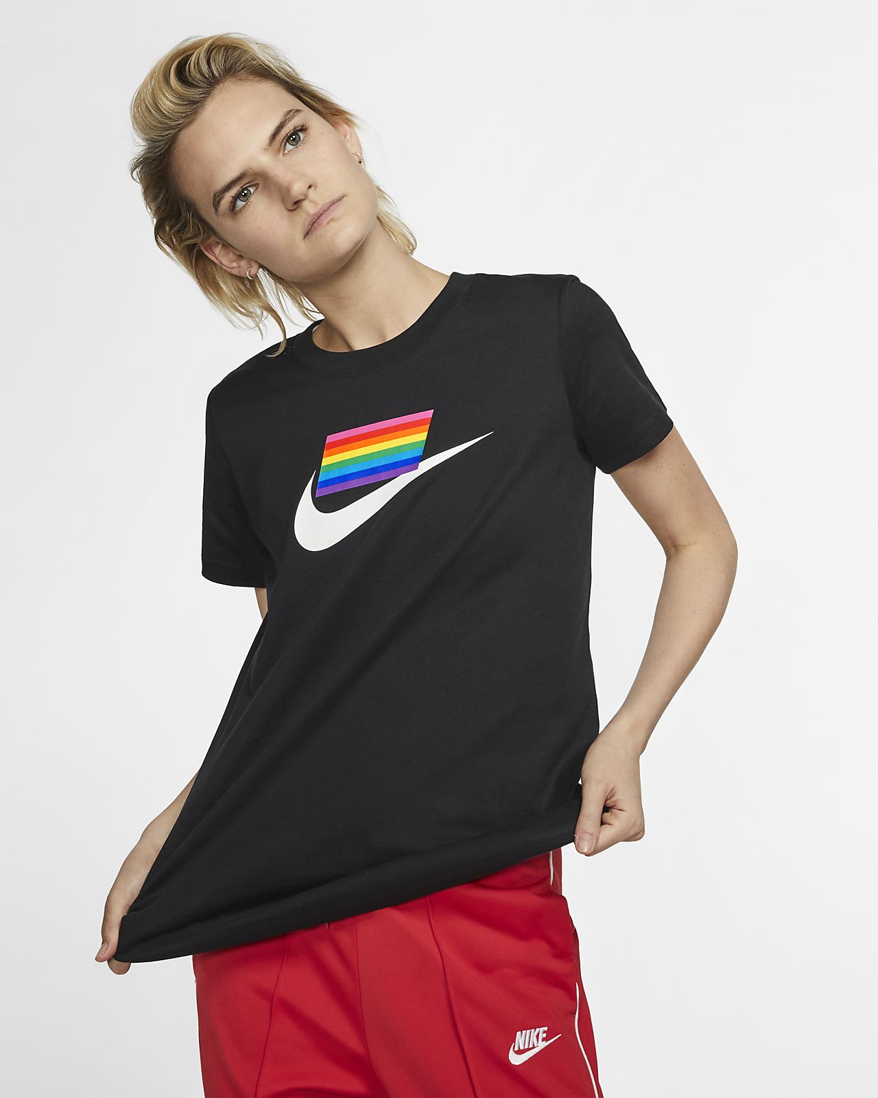 nike t shirt sportswear