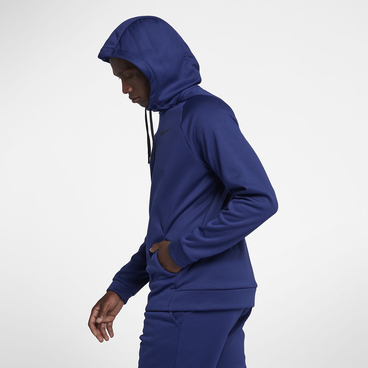 nike team therma hoodie