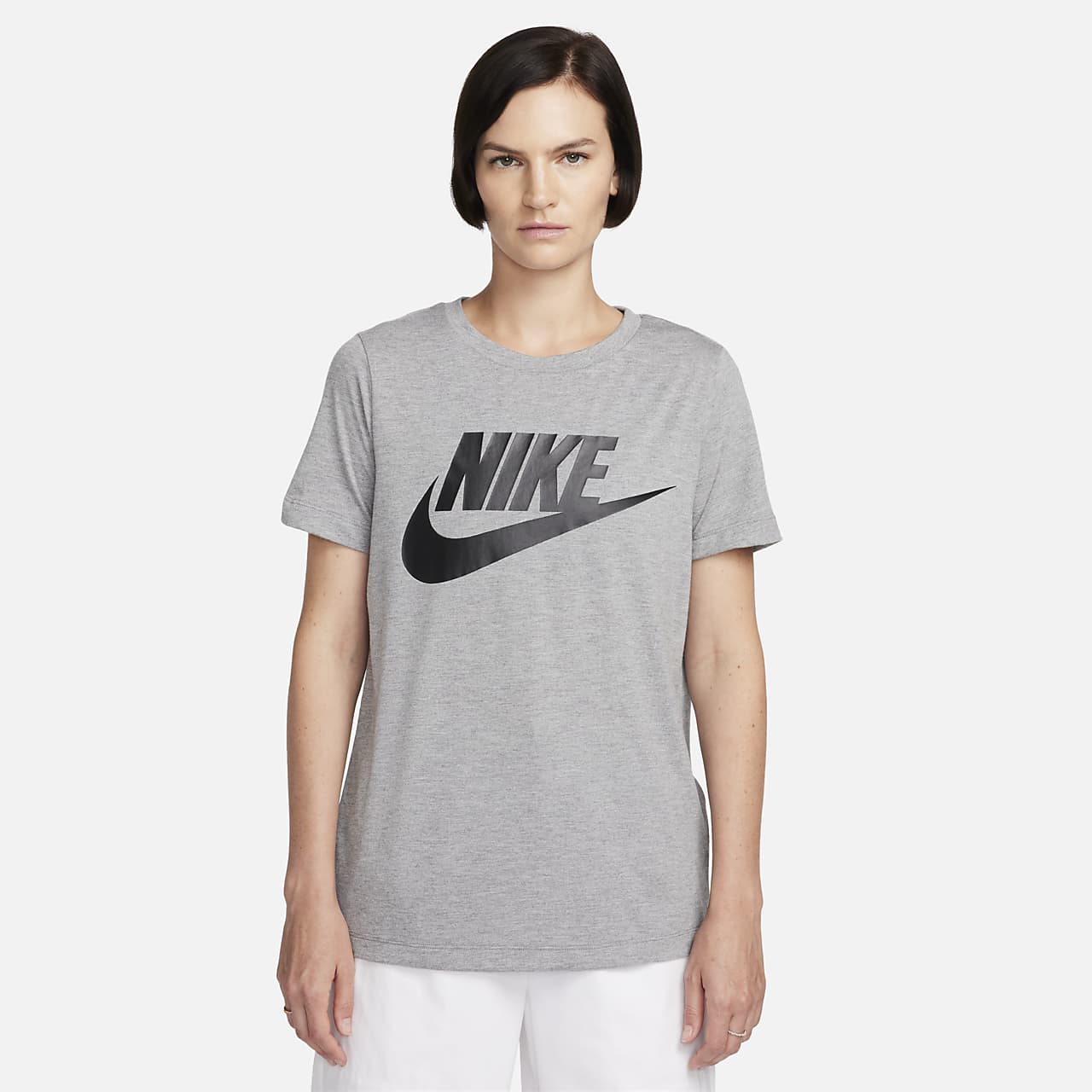 nike sportswear essential women's logo short sleeve top