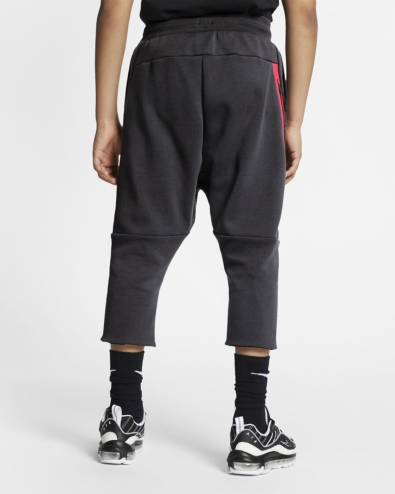 nike cropped trousers