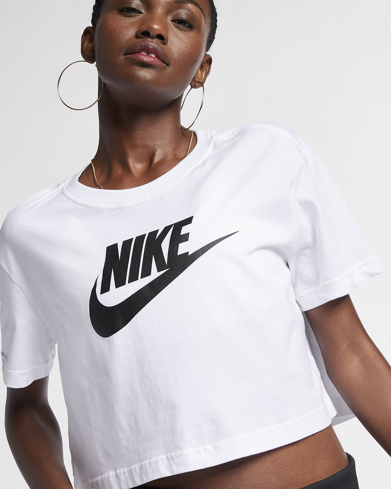 Nike Sportswear Essential Women's Cropped T-Shirt