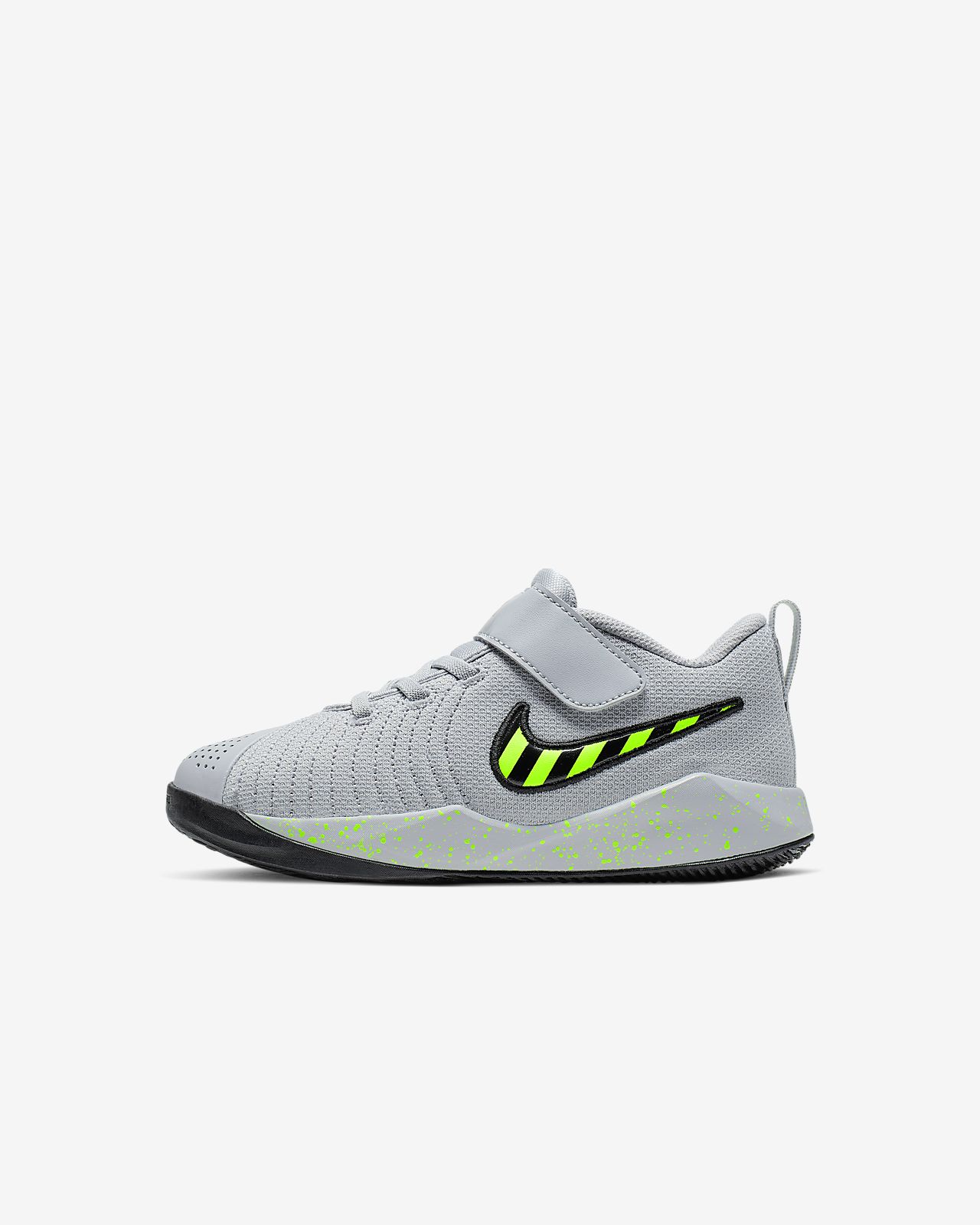 Nike Team Hustle Quick 2 Sport Little Kids' Shoe Nike Team Hustle Quick 2 Sport Little Kids' Shoe