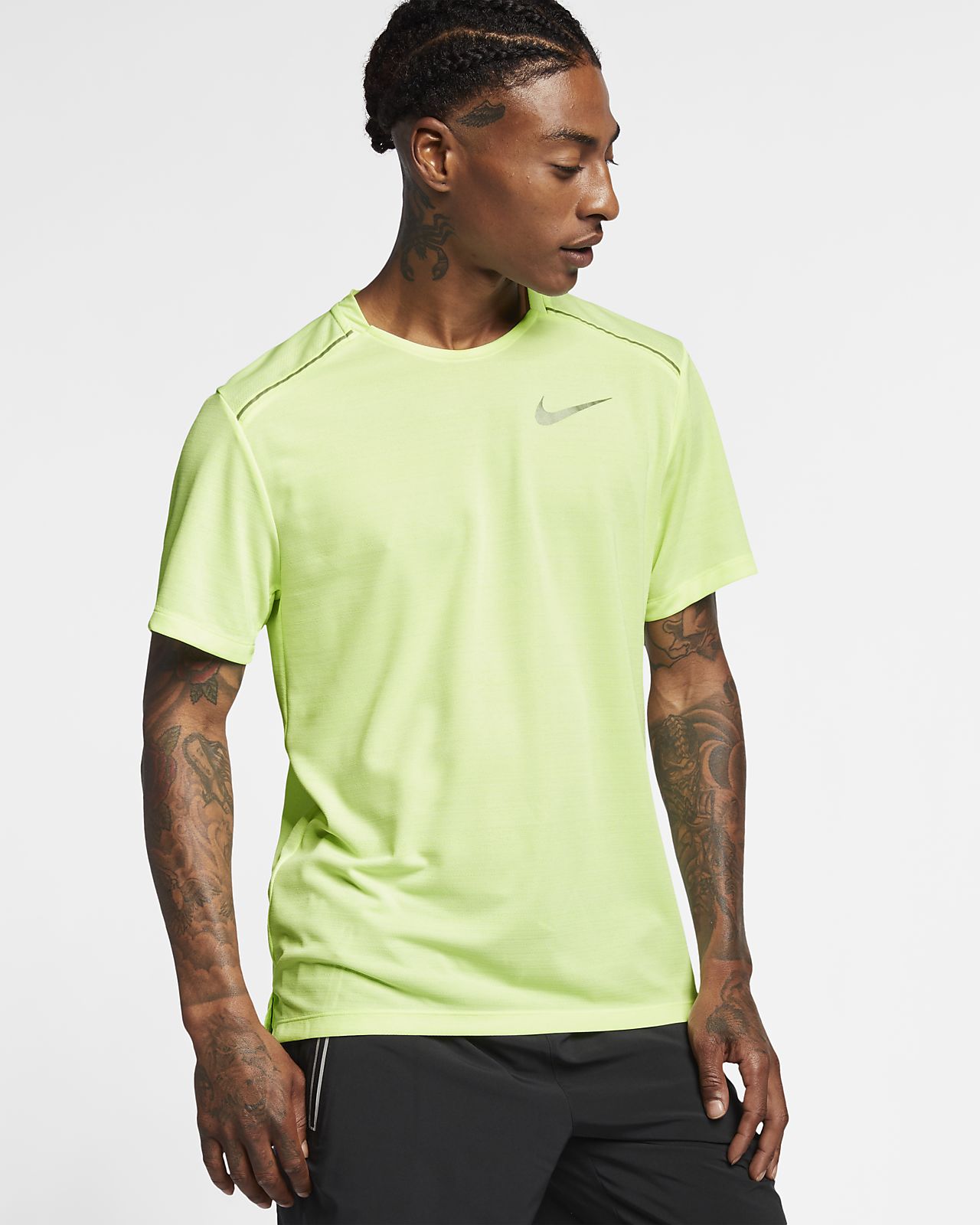 Nike Dri-FIT Miler Men's Short-Sleeve Running Top. Nike SA