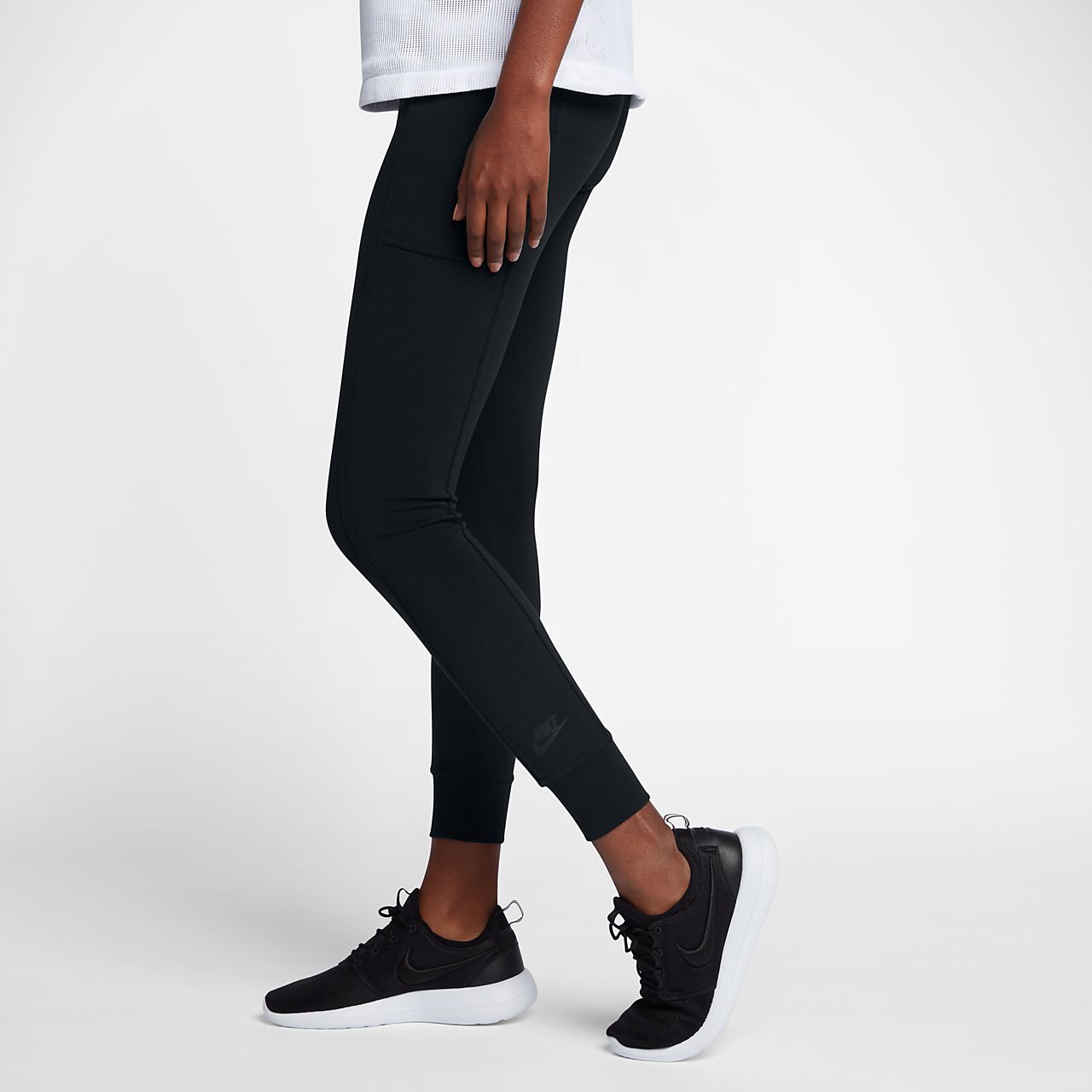 Nike Sportswear Essential Women's Leggings