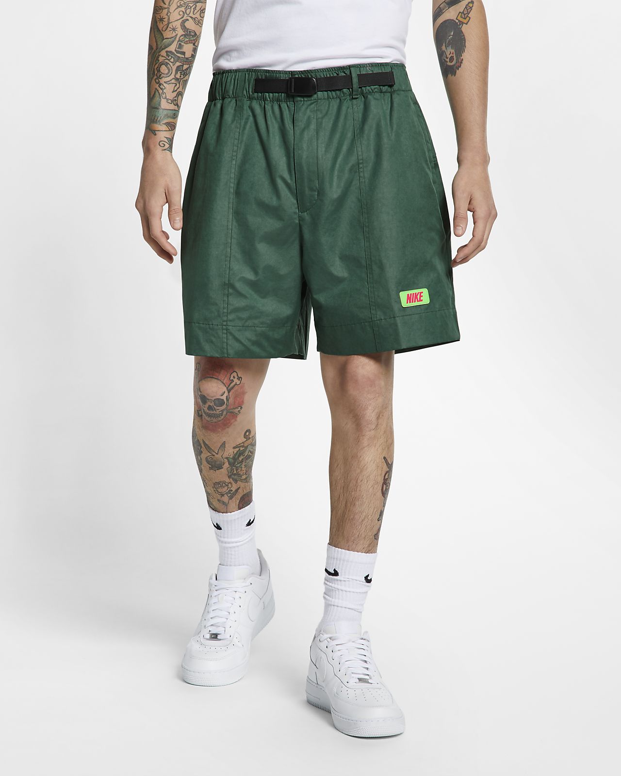 short cargo nike