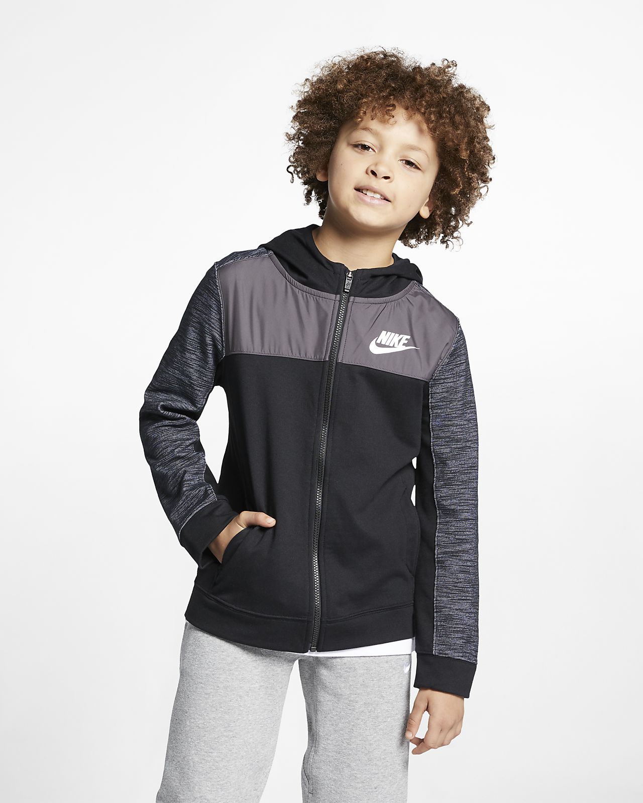 outfit felpa nike