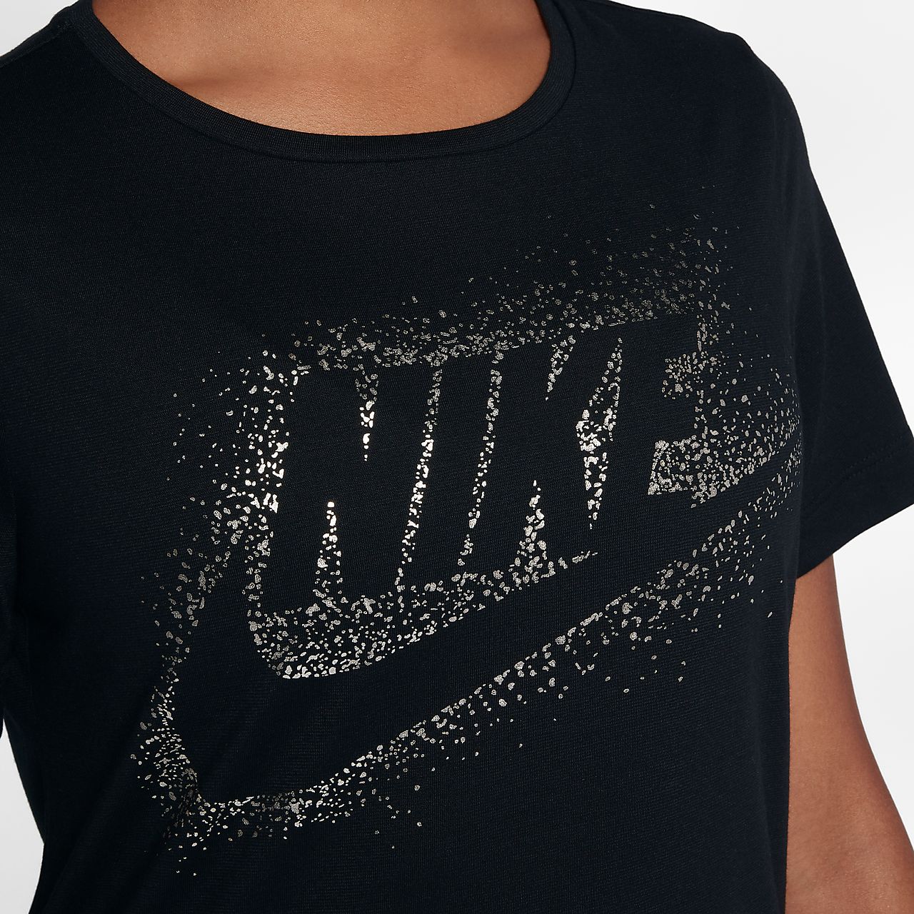 nike t shirts womens black