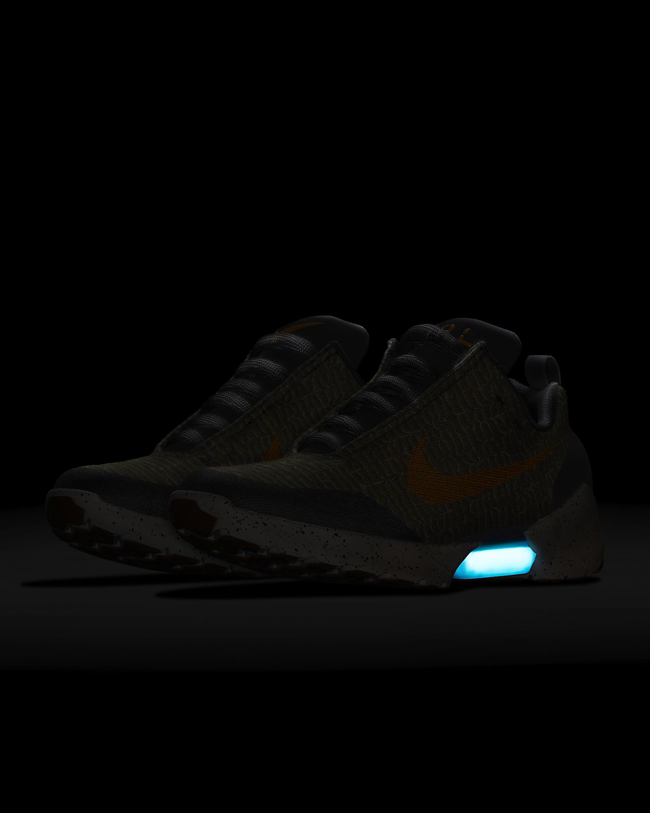 nike hyperadapt giá