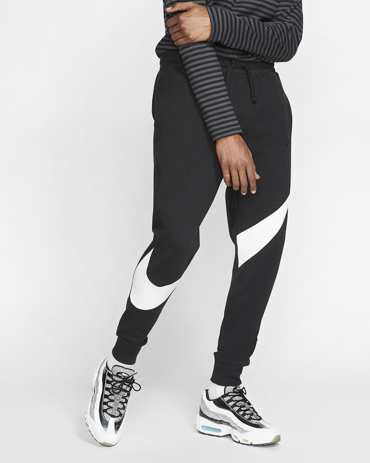ar3086 nike