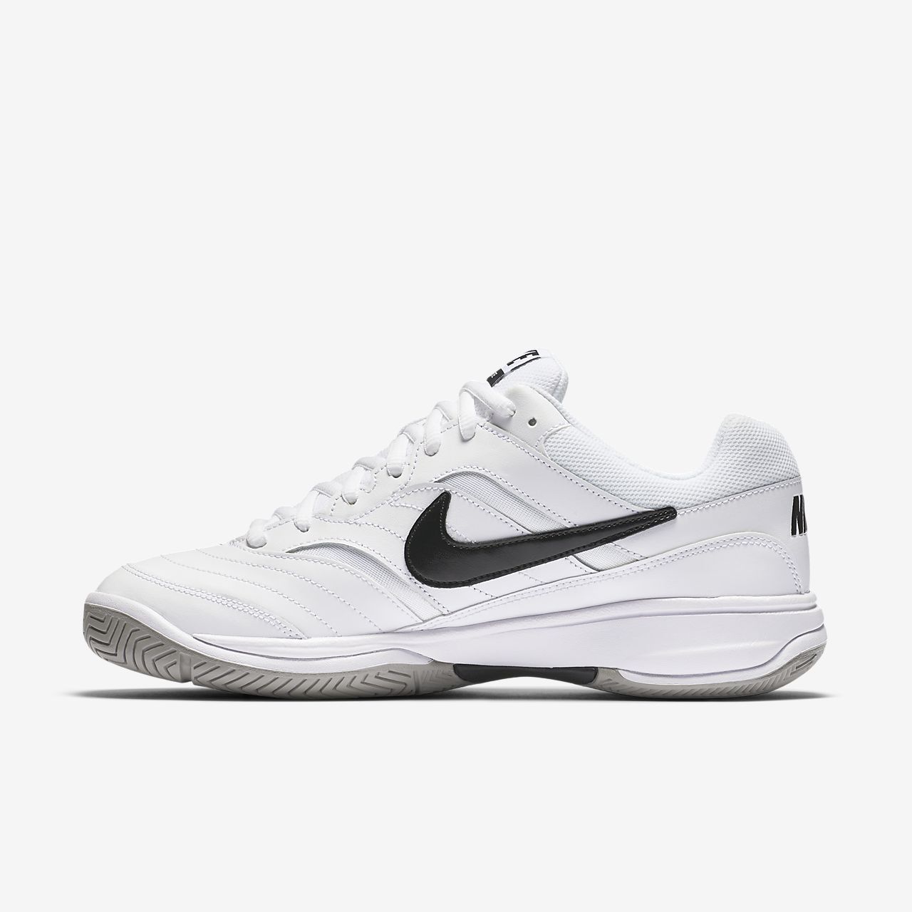 nike tennis court shoes