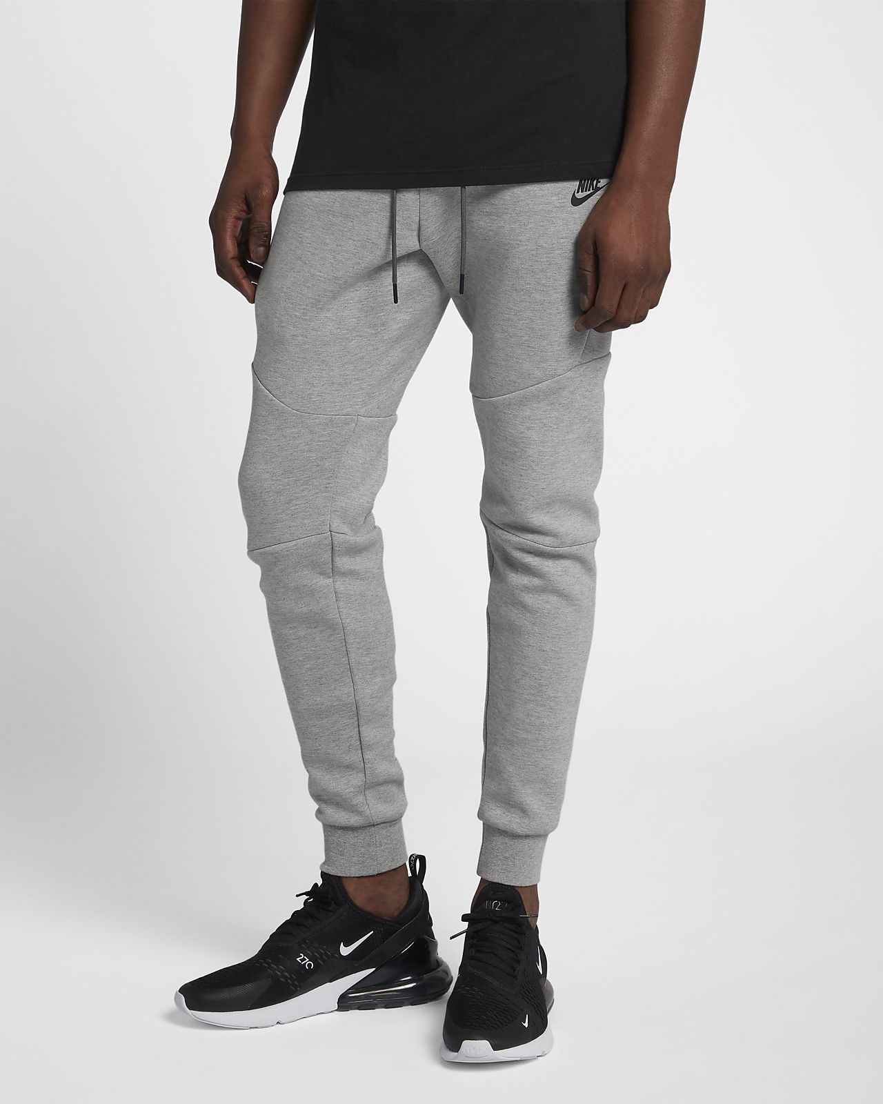 nike joggers with cargo pockets