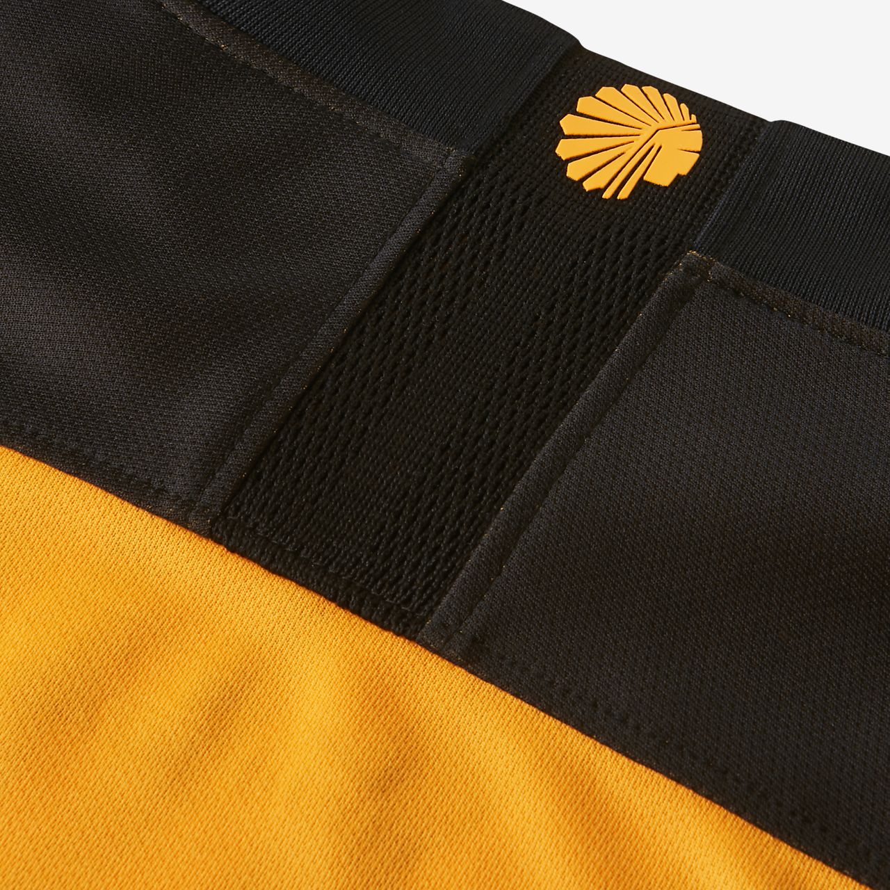 kaizer chiefs tracksuit price
