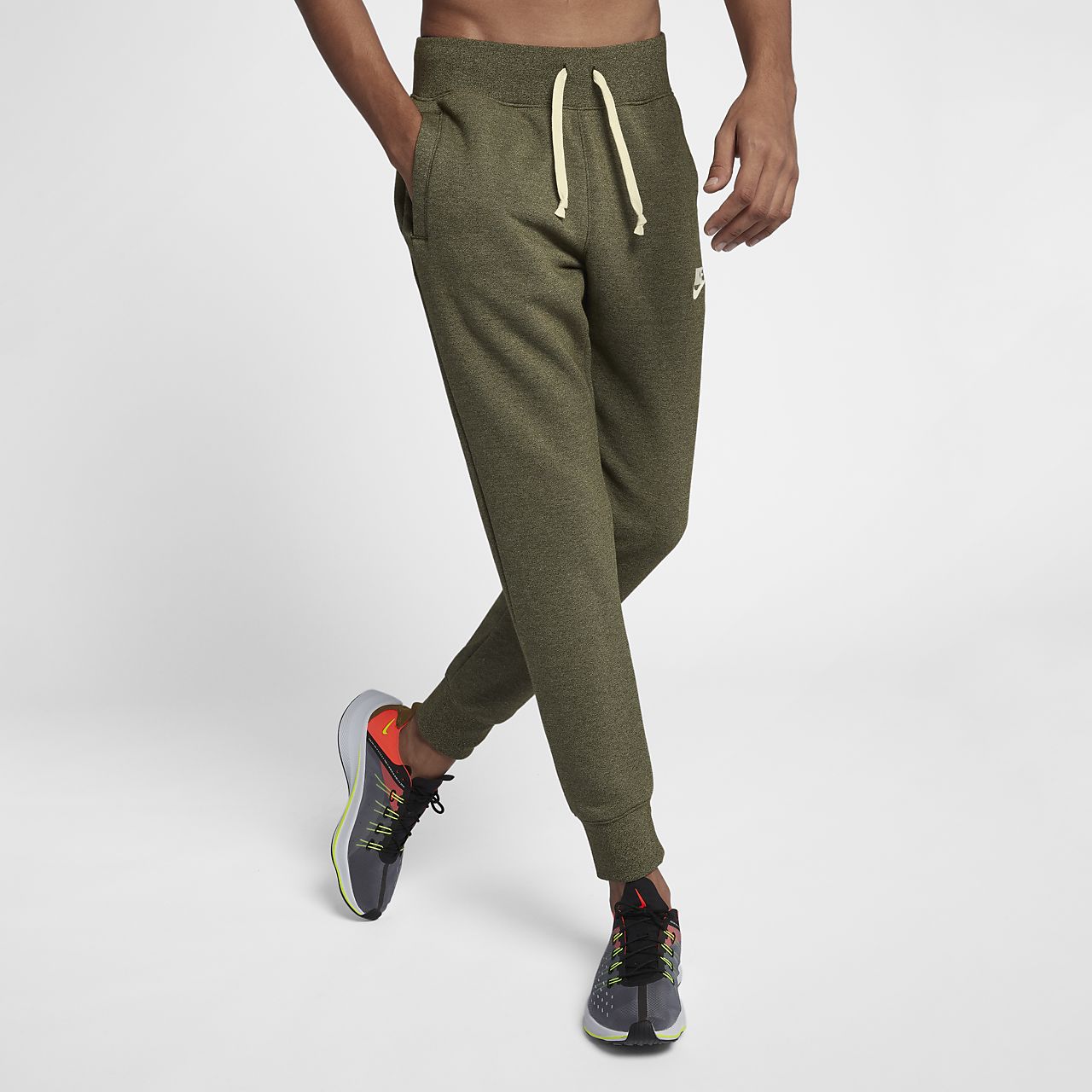 nike khaki joggers mens