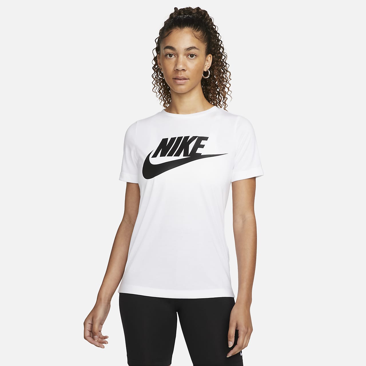 nike sportswear haut à manches courtes pour femme nike sportswear haut à manches courtes pour femme