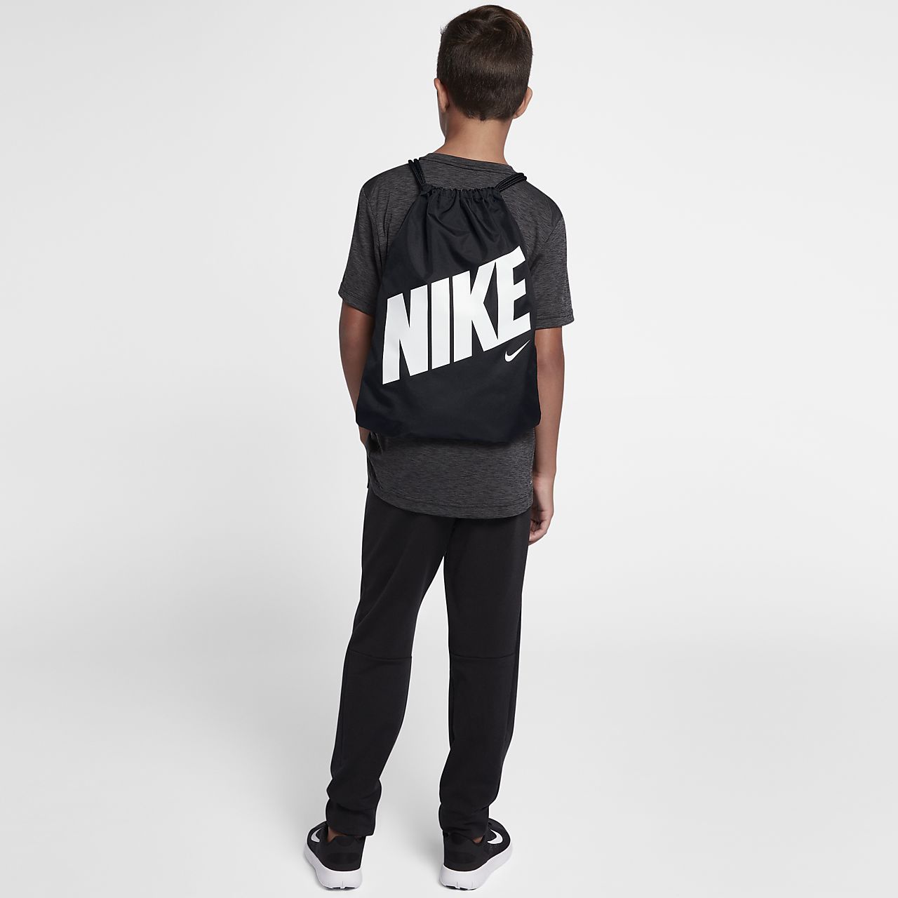 Nike Graphic Sportbeutel Kinder schwarz weiß Nike Graphic Sportbeutel Kinder schwarz weiß