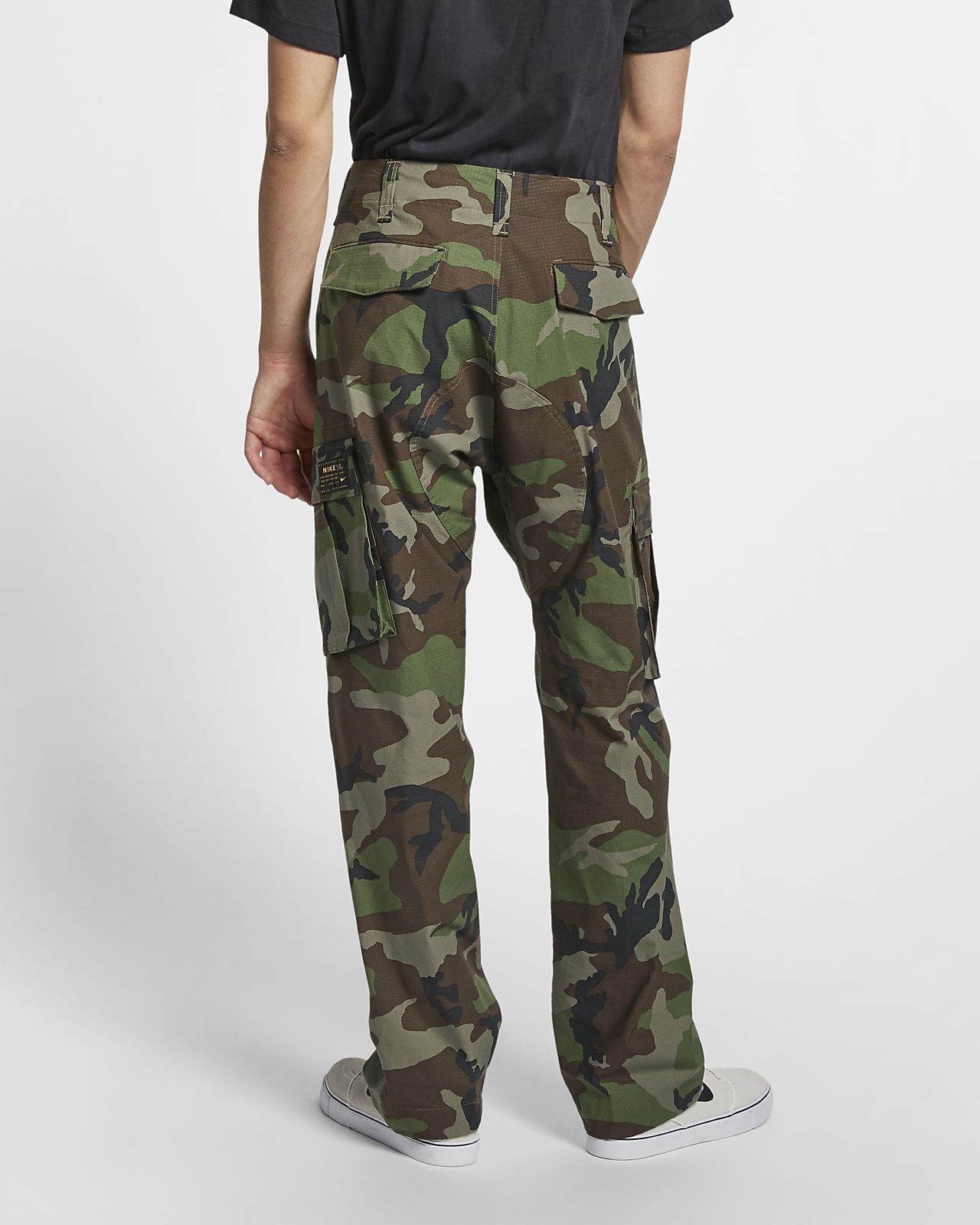 nike sb cargo pants camo