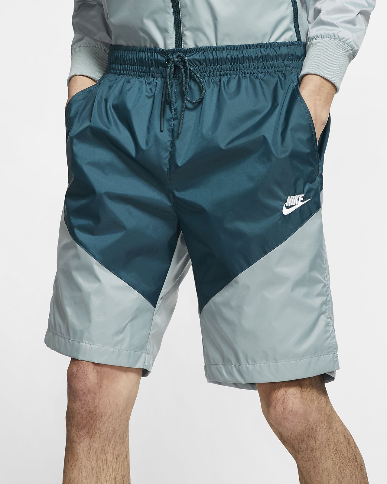 windbreaker nike shorts