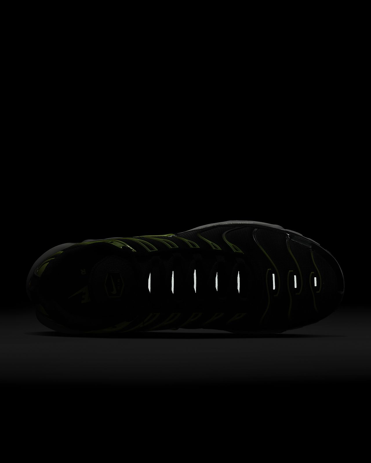Mens Shoe Nike Air Max Plus Black, White, Platinum TintVolt 852630 037 Mens Shoe Nike Air Max Plus Black, White, Platinum TintVolt 852630 037